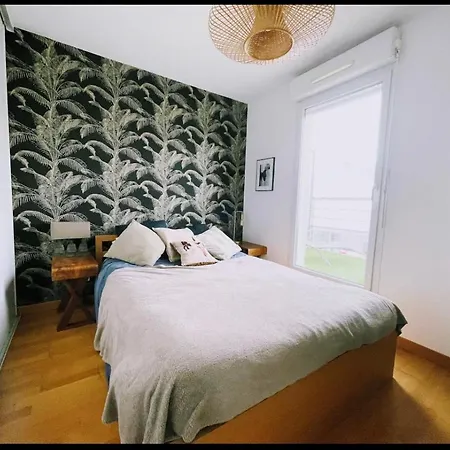Beau Duplex Terrasse Proche Paris شقة *